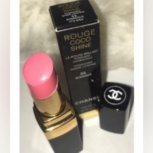 Chanel Rouge Coco Shines:  colour : 55 Romance